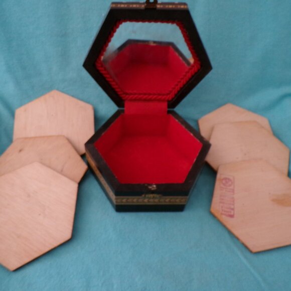 1960’s Vintage Antonio Lopez Morilla Inlaid Marquetry Coasters in Wood Box - Picture 10 of 12
